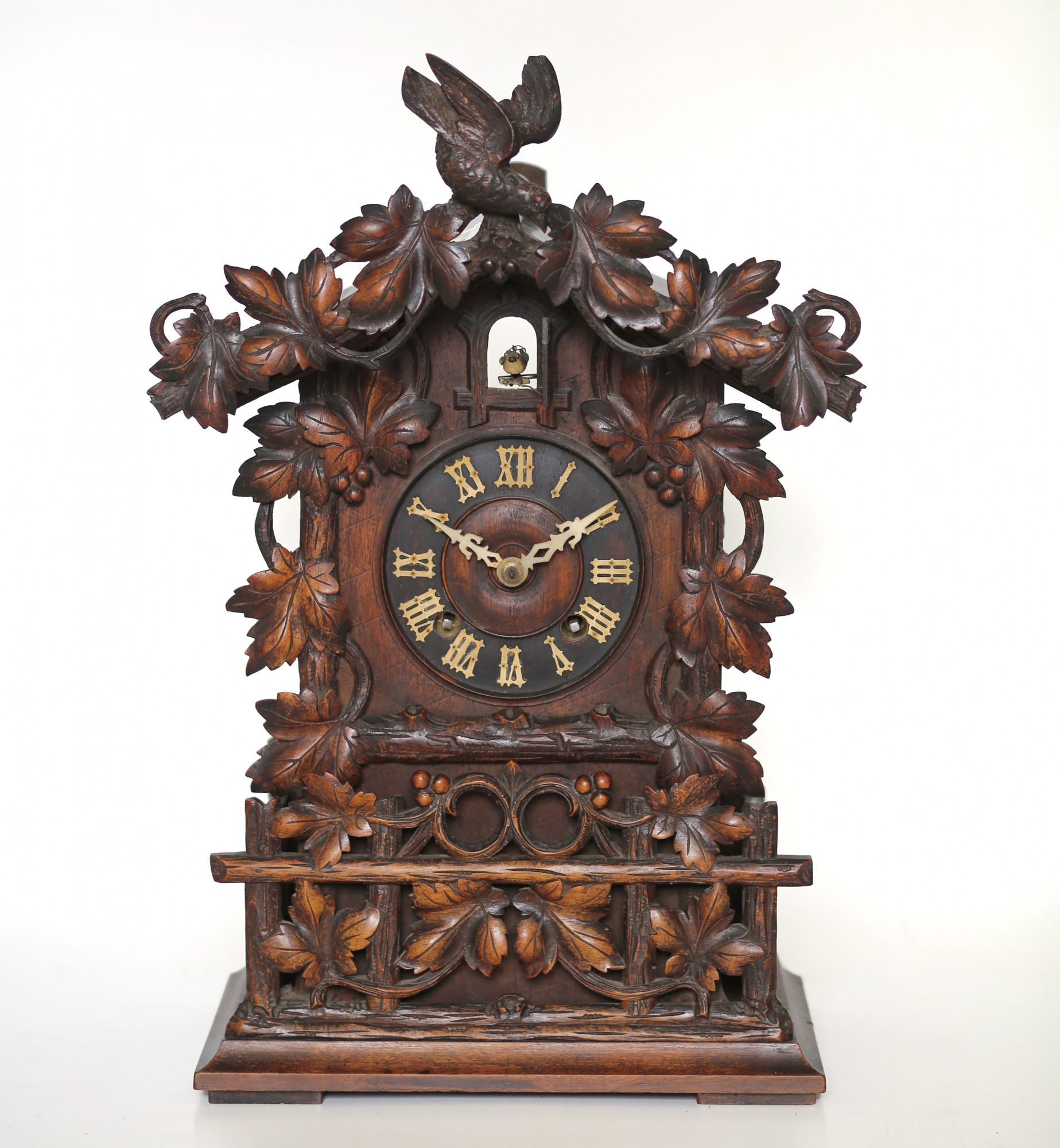 Fusee striking 8day Shelf Cuckoo clock Carlton Clocks