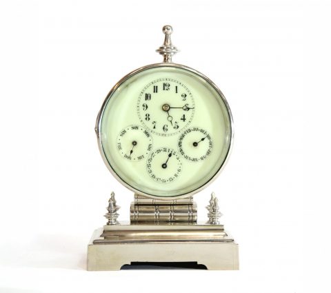 Silver-desk-clock