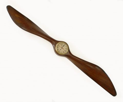 Wooden-propeller-clock