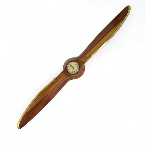 Wooden-Propeller-clock